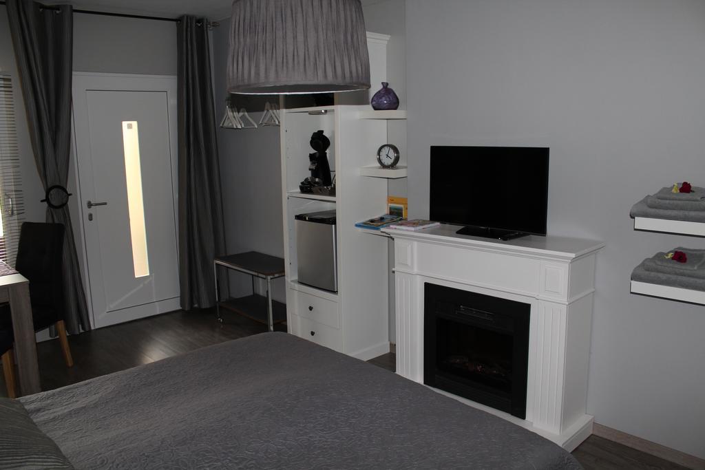 Tweepersoonskamer met 2 Aparte Bedden